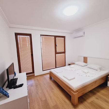 Fenix Apart Complex Sveti Vlas Exterior foto